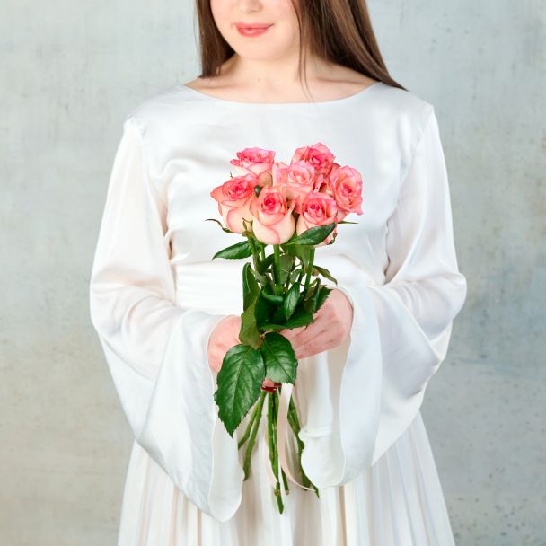 Букет из 7 розовых Российских роз